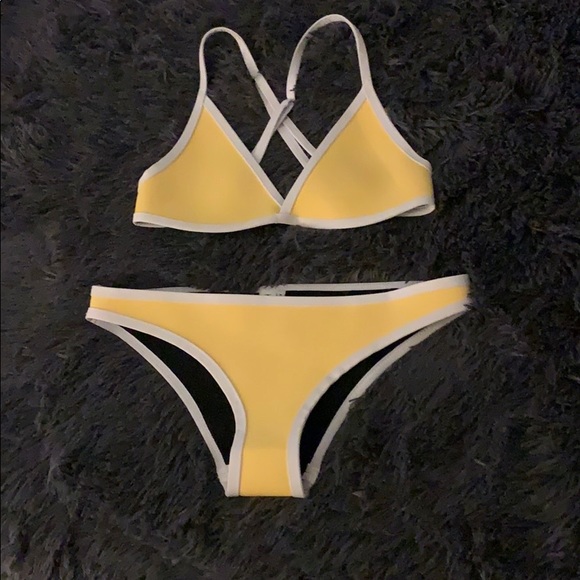 Hoaka Other - NWOT Hoaka Swimwear Bikini